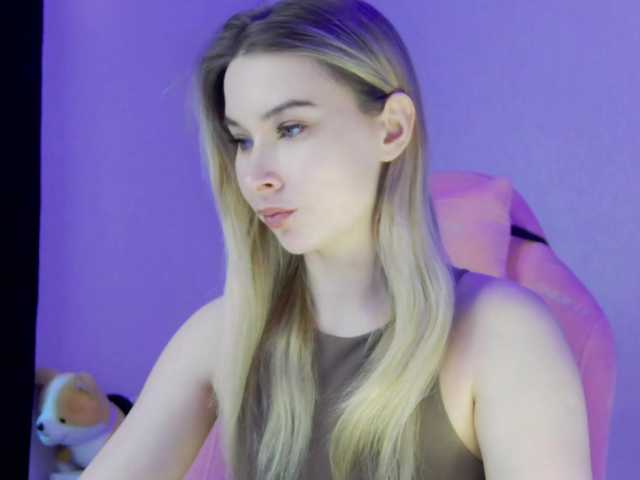 Hator's BongaCams show and profile