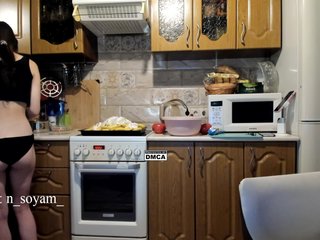 KikiSoHigh Porn Show
