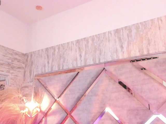 AngeRouse's BongaCams show and profile