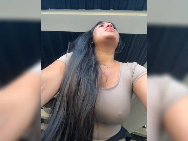 AngeRouse's BongaCams show and profile