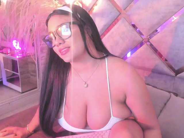 AngeRouse's BongaCams show and profile