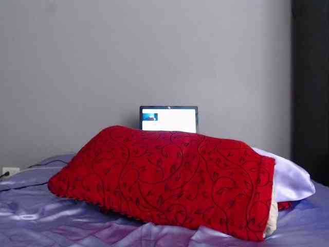 SaraCirce webcam