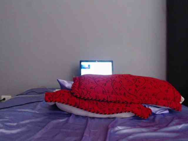 SaraCirce webcam