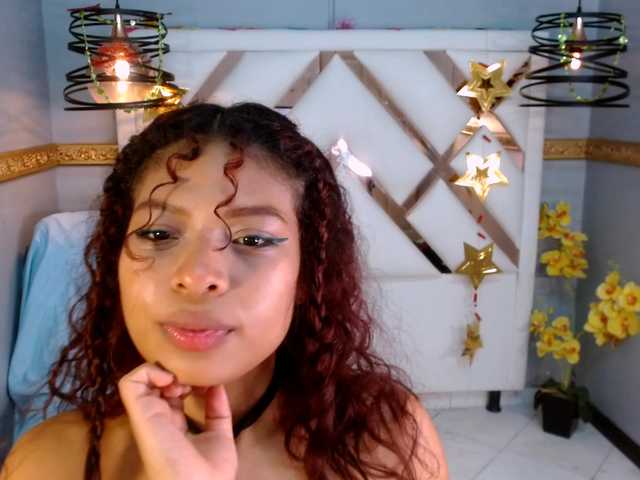 NaomiSmiths webcam