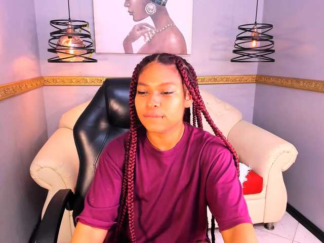 NaomiSmiths webcam bongacams model stream image