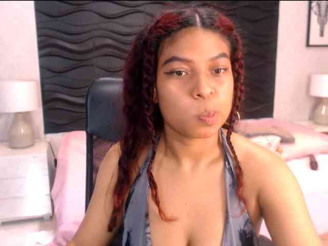 NaomiSmiths webcam