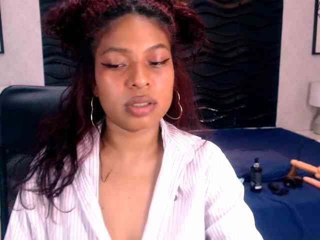 NaomiSmiths webcam