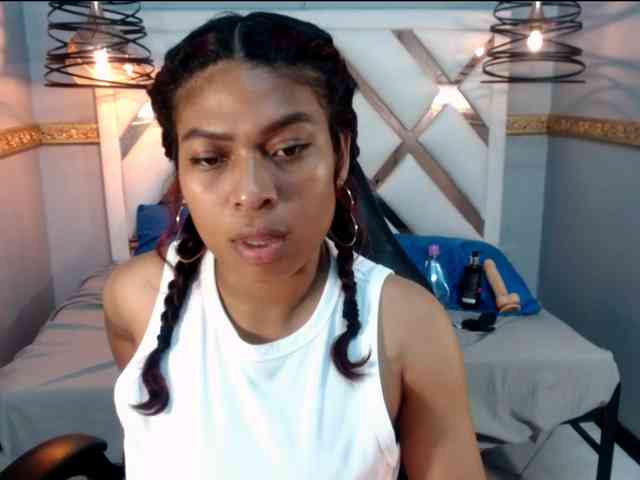 NaomiSmiths webcam