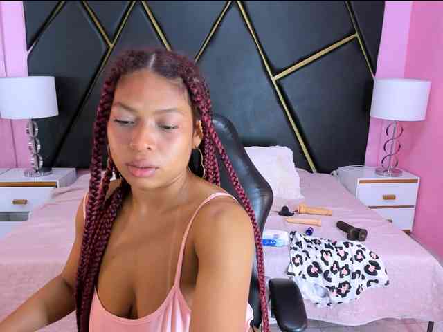 NaomiSmiths webcam