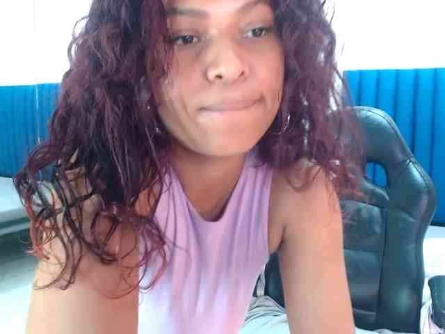 NaomiSmiths webcam