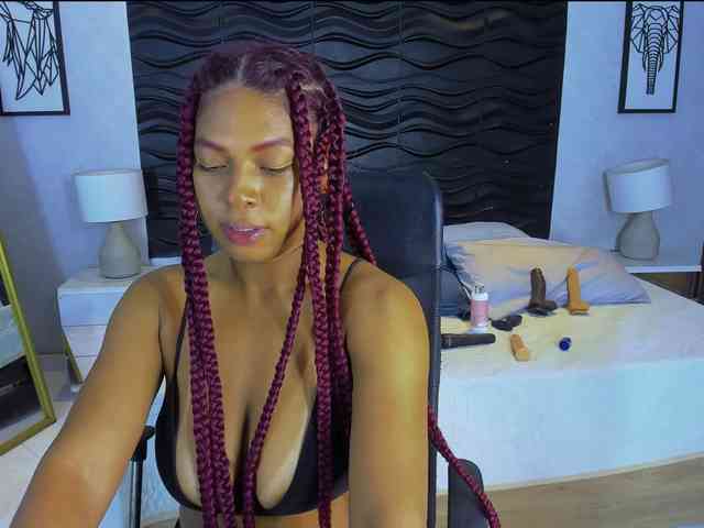 NaomiSmiths webcam
