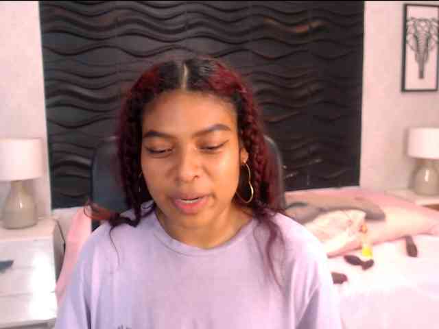 NaomiSmiths webcam