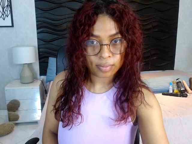 NaomiSmiths webcam
