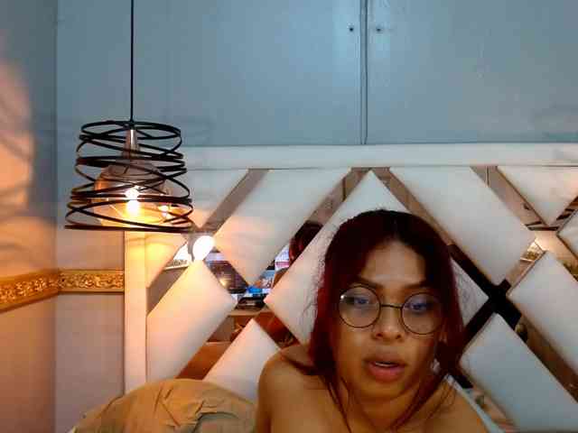 NaomiSmiths webcam