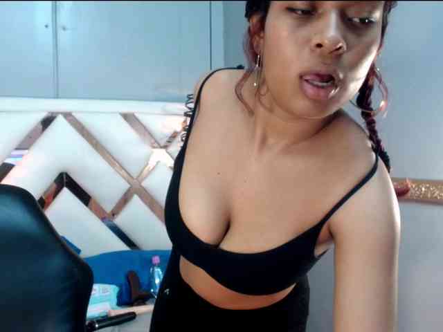 NaomiSmiths webcam