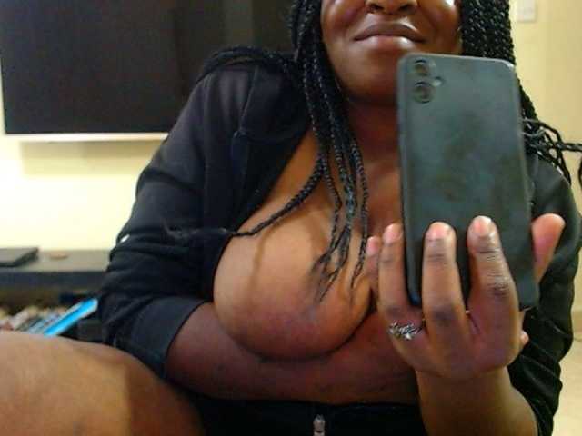 Dalia70's BongaCams show and profile