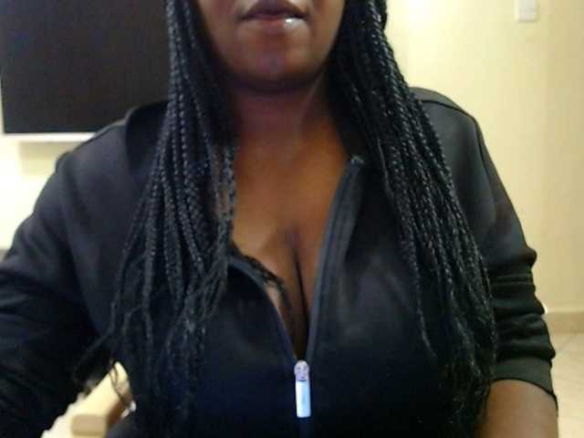 Dalia70's BongaCams show and profile