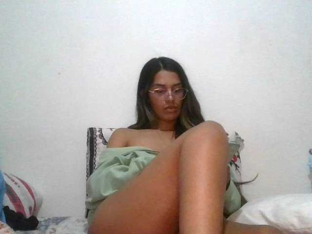 JuanaBrunette's BongaCams show and profile