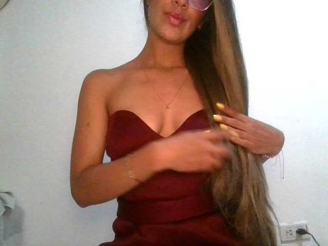 JuanaBrunette's BongaCams show and profile