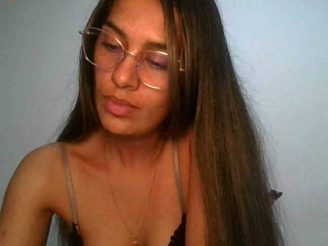 JuanaBrunette's BongaCams show and profile