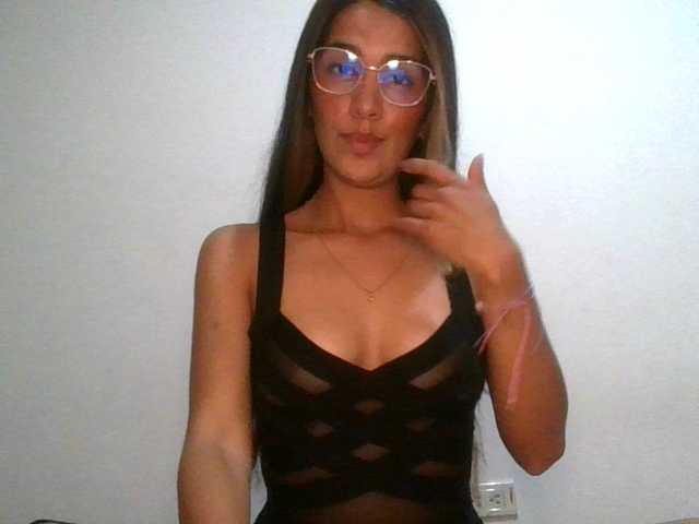 JuanaBrunette's BongaCams show and profile