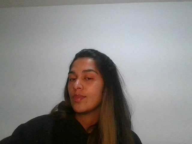 JuanaBrunette's BongaCams show and profile