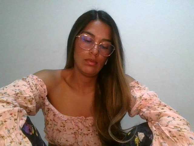 JuanaBrunette's BongaCams show and profile