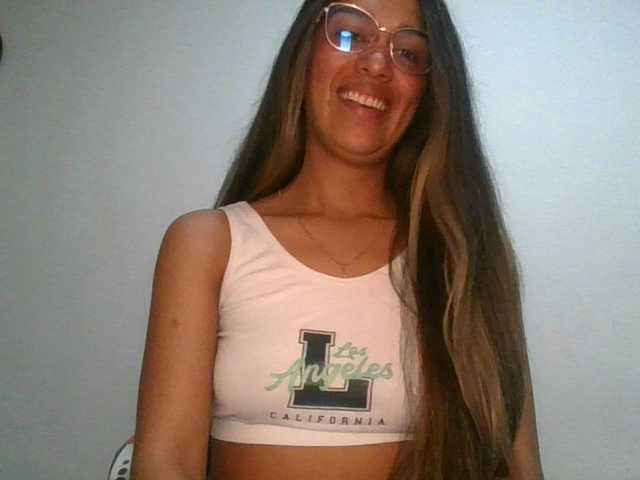 JuanaBrunette's BongaCams show and profile