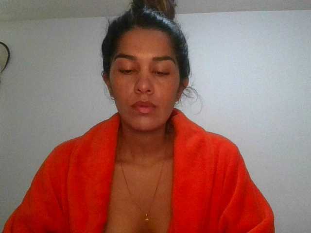 JuanaBrunette's BongaCams show and profile