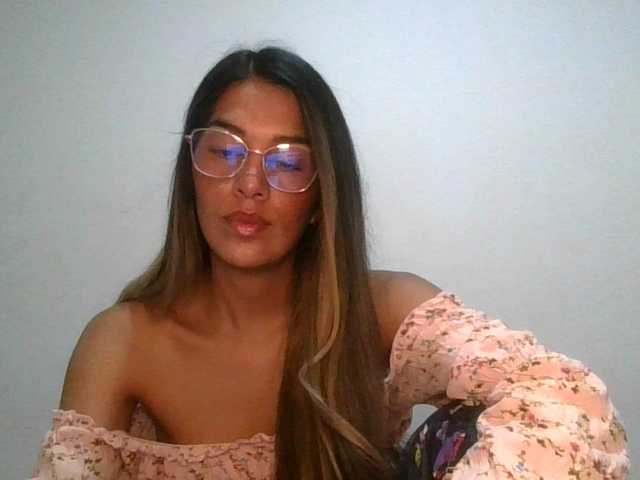 JuanaBrunette's BongaCams show and profile