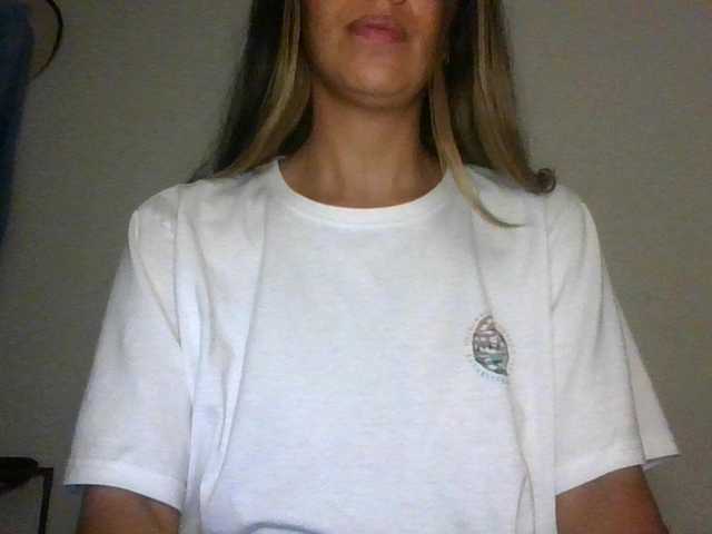 JuanaBrunette's BongaCams show and profile