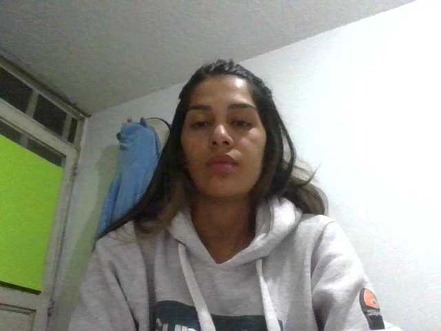 JuanaBrunette Live Cam on BongaCams