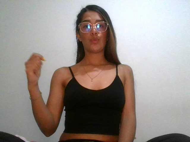 JuanaBrunette's BongaCams show and profile