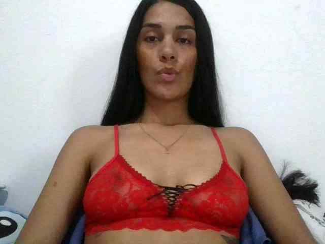 JuanaBrunette webcam