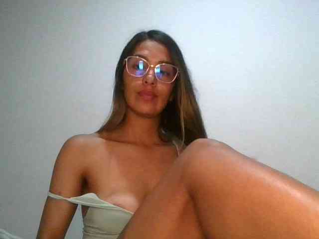 JuanaBrunette webcam