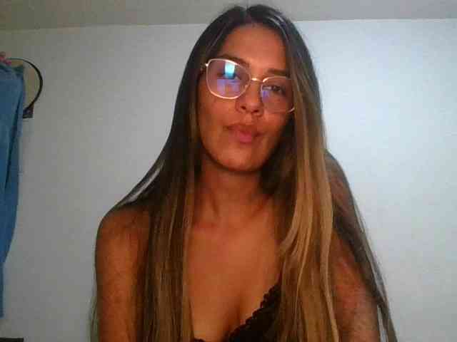 JuanaBrunette webcam