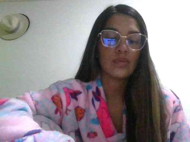 JuanaBrunette webcam