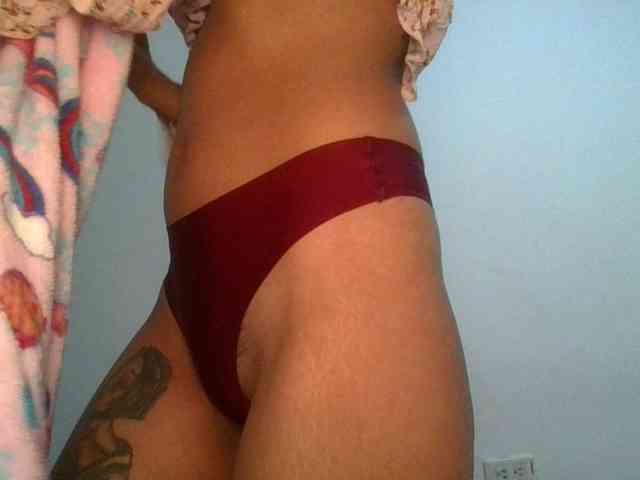 JuanaBrunette webcam