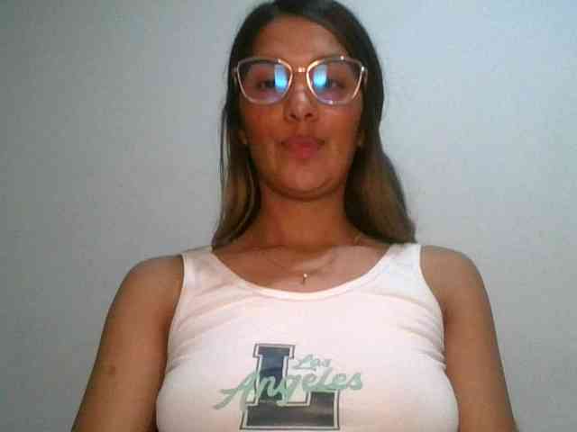 JuanaBrunette webcam