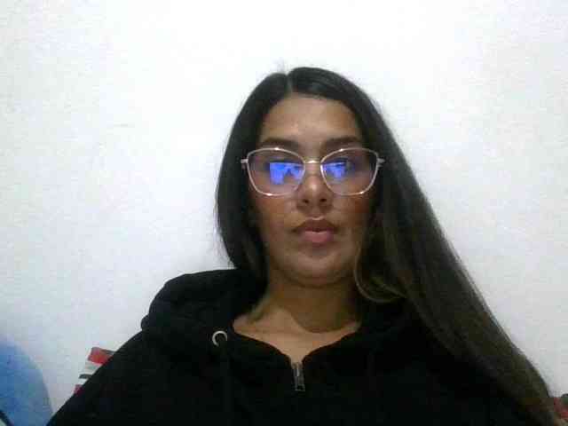 JuanaBrunette webcam