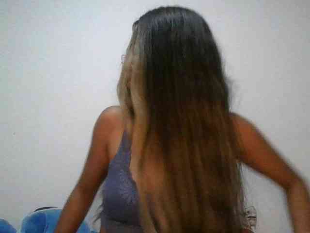 JuanaBrunette webcam