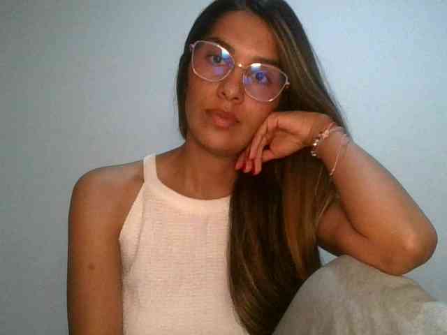 JuanaBrunette webcam