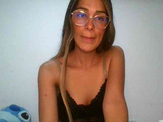 JuanaBrunette webcam