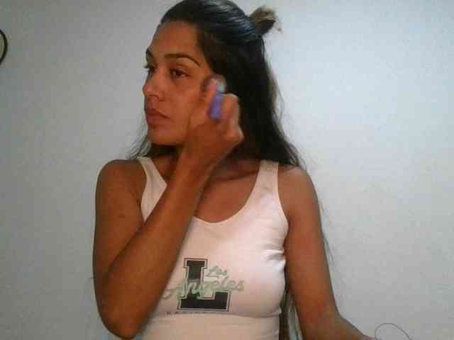 JuanaBrunette webcam