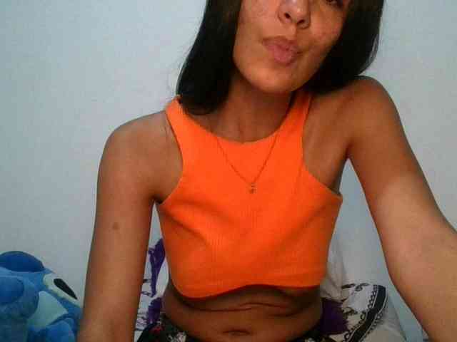 JuanaBrunette webcam