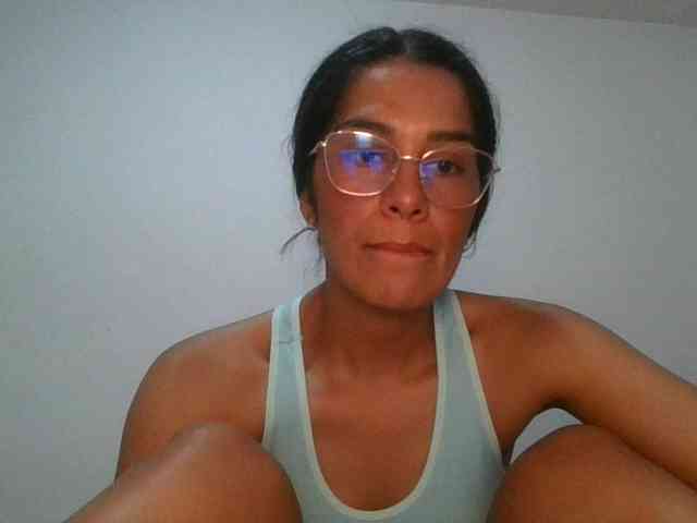 JuanaBrunette webcam