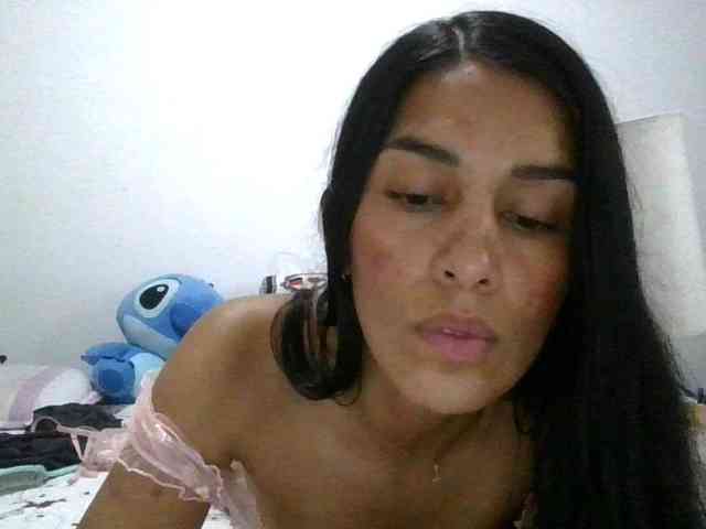 JuanaBrunette webcam