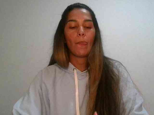 JuanaBrunette webcam