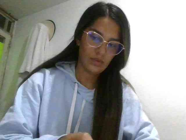 JuanaBrunette webcam