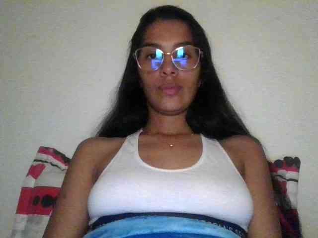 JuanaBrunette webcam